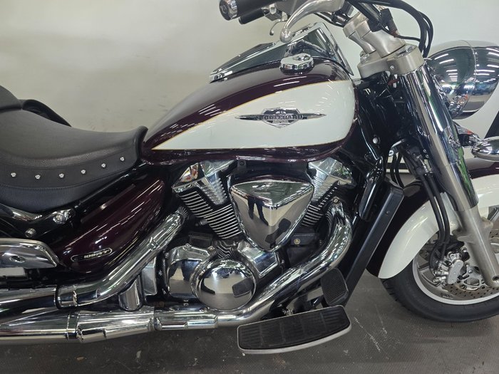 2010 Suzuki BOULEVARD (C109R) Red