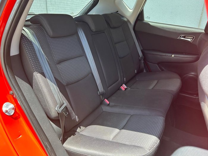 2010 Hyundai i30 Trophy FD MY11 Shine Red