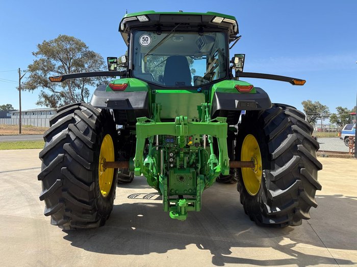 2022 John Deere 7R210