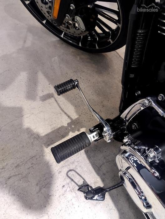 2025 Harley-Davidson Breakout 117 (FXBR) Softail Black