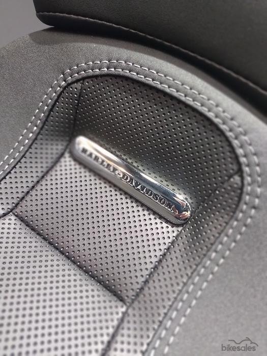 2025 Harley-Davidson Breakout 117 (FXBR) Softail Black