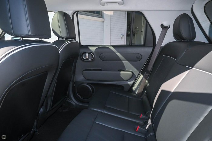 2025 Hyundai INSTER Cross