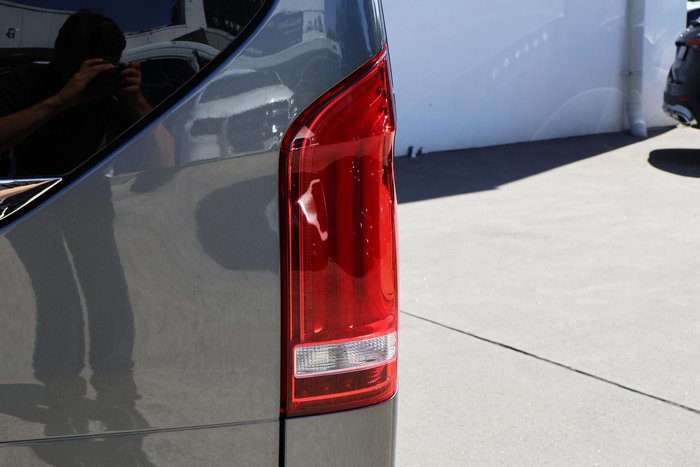 2022 Mercedes-Benz V-Class V300 d AMG Avantgarde 447 Selenite Grey