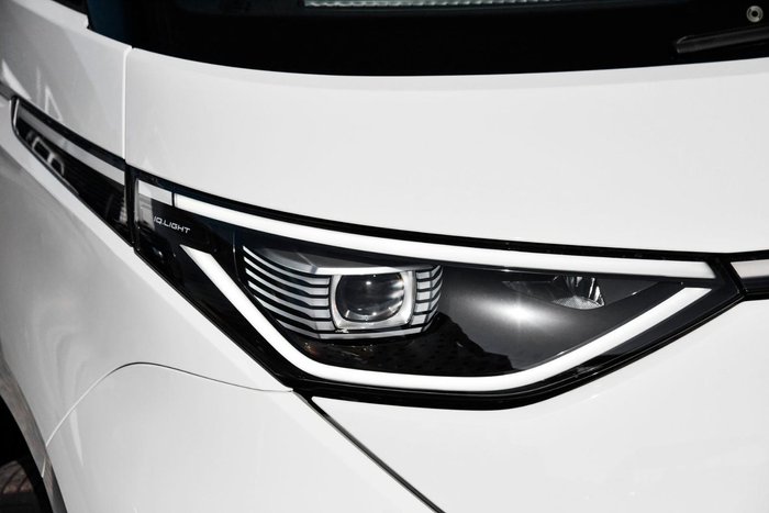 2025 Volkswagen ID. Buzz Pro BEV560