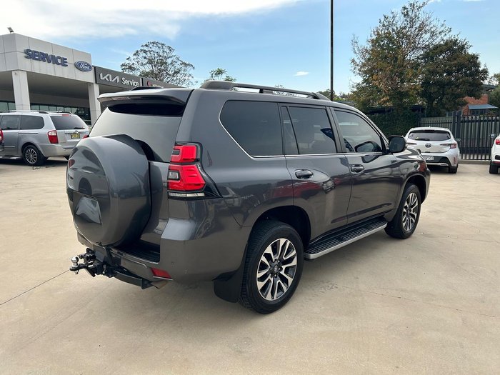 2023 Toyota Landcruiser Prado VX