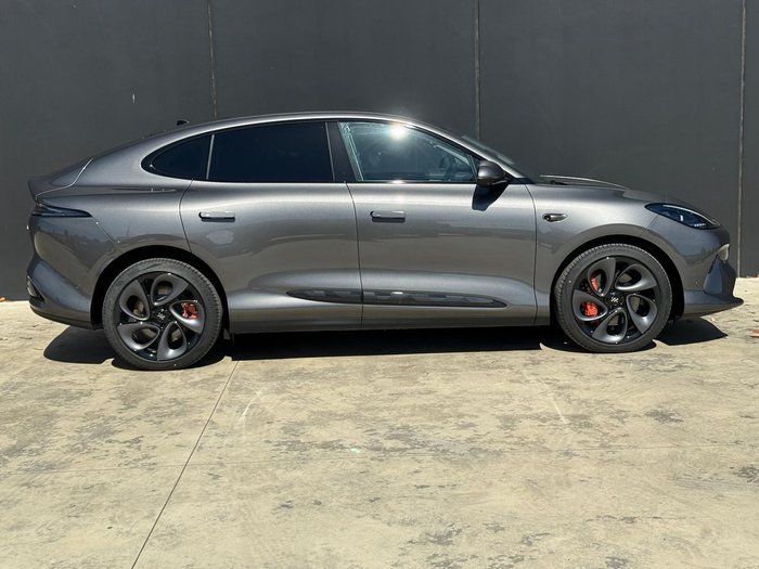 2025 MG IM6 Platinum