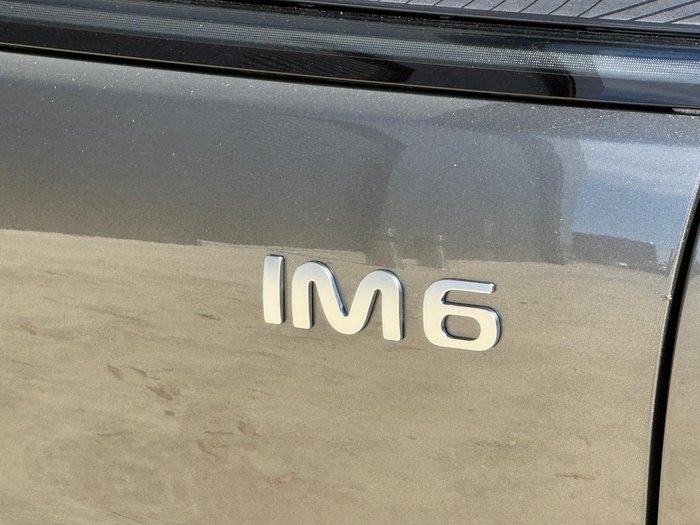 2025 MG IM6 Platinum