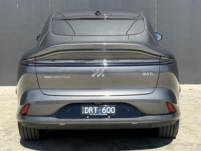 2025 MG IM6 Platinum