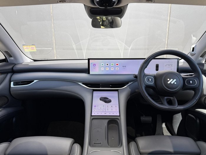 2025 MG IM6 Platinum