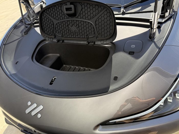 2025 MG IM6 Platinum