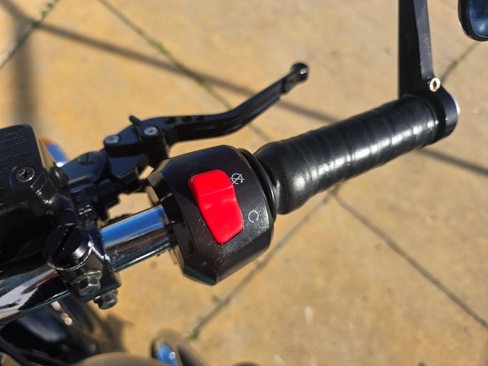 2022 ROYAL ENFIELD (SEE ALSO ENFIEL INTERCEPTOR 650 E5 CUSTOM Black