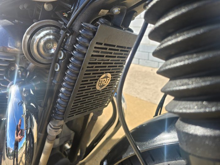 2022 ROYAL ENFIELD (SEE ALSO ENFIEL INTERCEPTOR 650 E5 CUSTOM Black