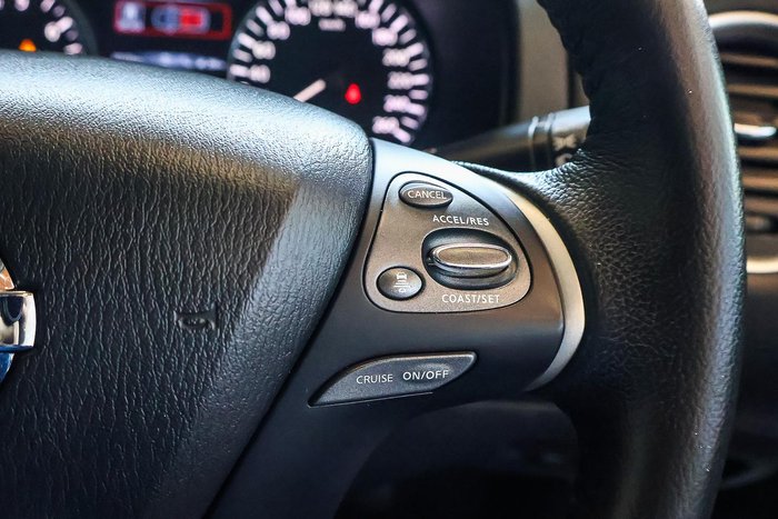 2020 Nissan Pathfinder ST