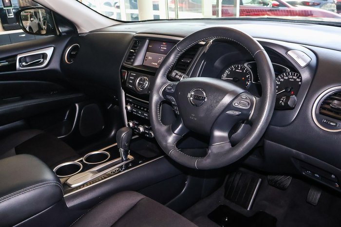 2020 Nissan Pathfinder ST