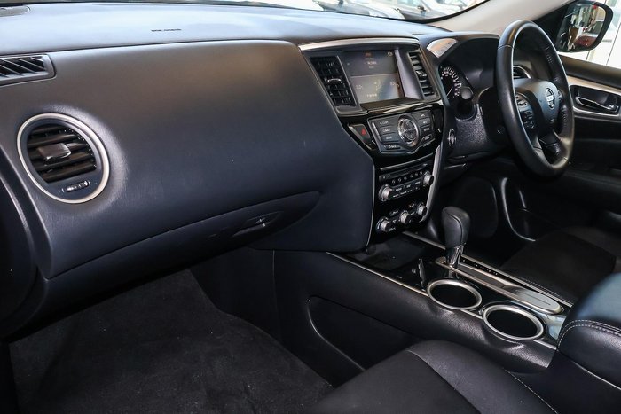 2020 Nissan Pathfinder ST