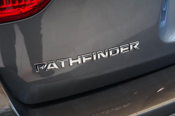 2020 Nissan Pathfinder ST