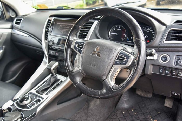 2015 Mitsubishi Pajero Sport GLS