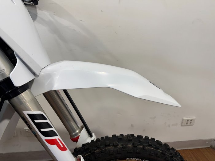 2022 Husqvarna FE450 GREY