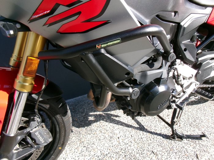 2021 BMW Motorrad F 900 XR TOUR RACING RED