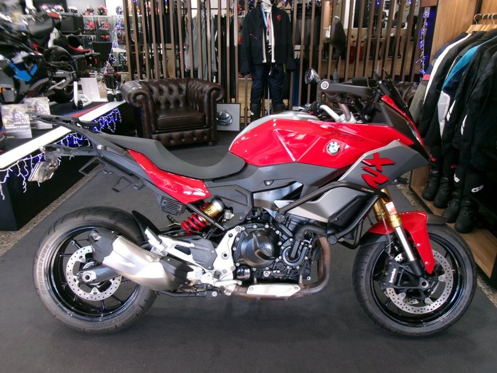 2021 BMW Motorrad F 900 XR TOUR RACING RED