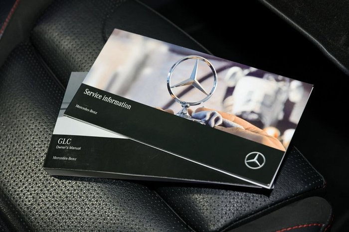 2021 Mercedes-Benz GLC-Class GLC300