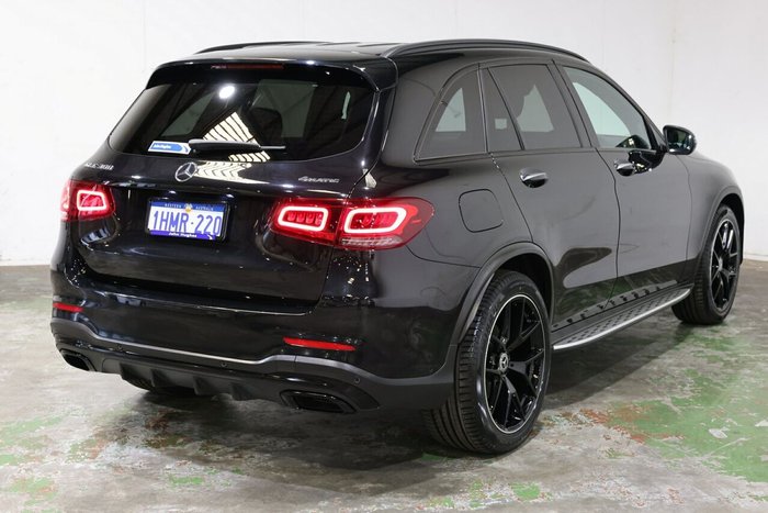 2021 Mercedes-Benz GLC-Class GLC300