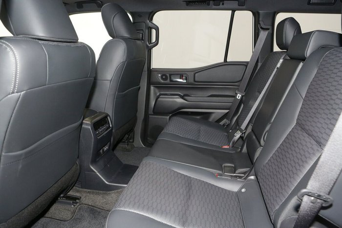 2025 Toyota Landcruiser Prado Altitude