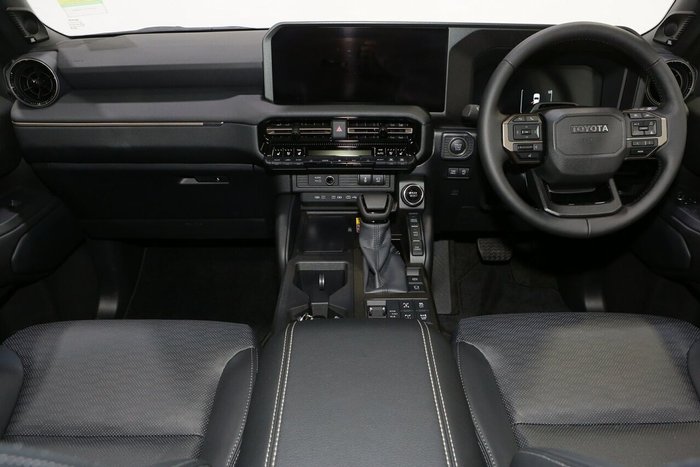 2025 Toyota Landcruiser Prado Altitude