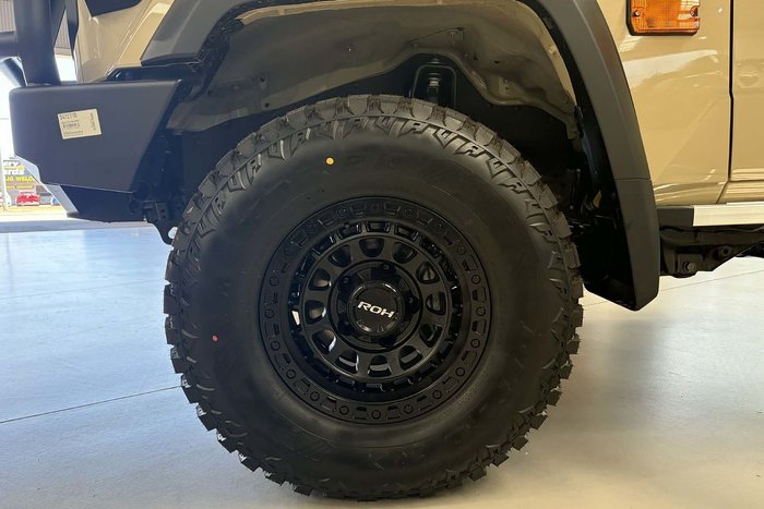 2025 Toyota Landcruiser GXL