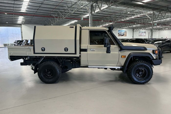 2025 Toyota Landcruiser GXL
