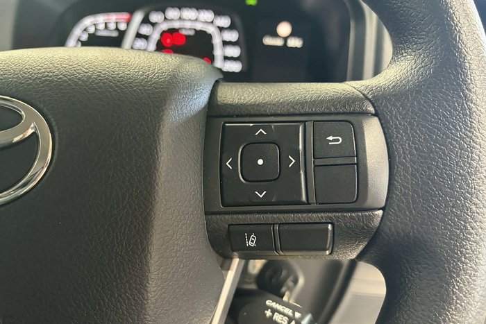 2025 Toyota Landcruiser GXL