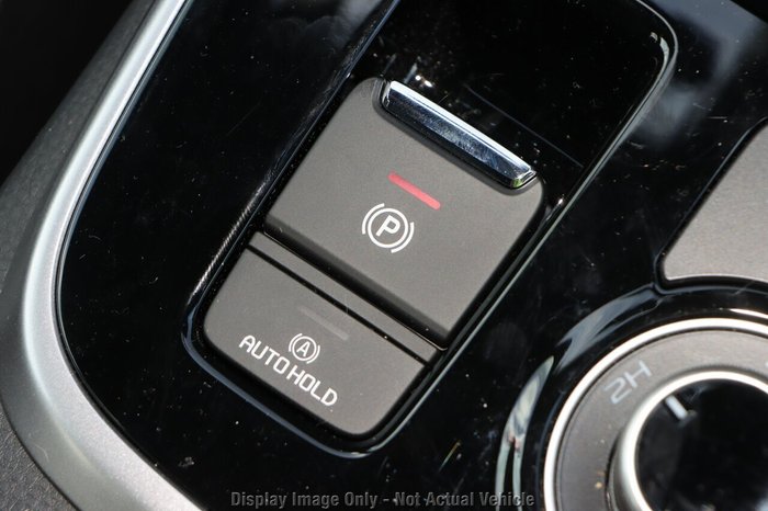 2025 Isuzu MU-X X-TERRAIN