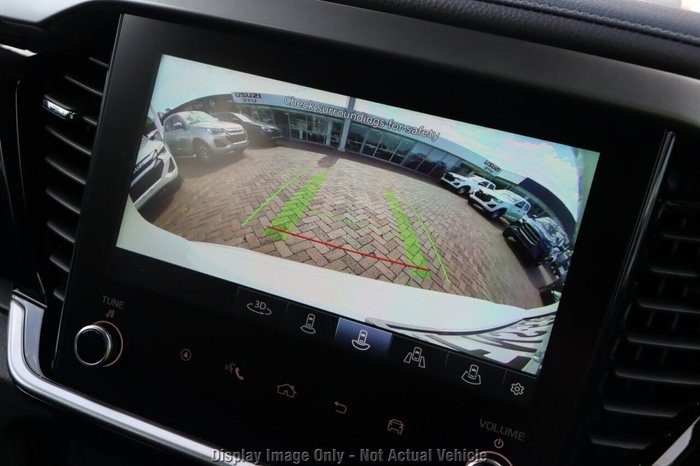 2025 Isuzu MU-X X-TERRAIN