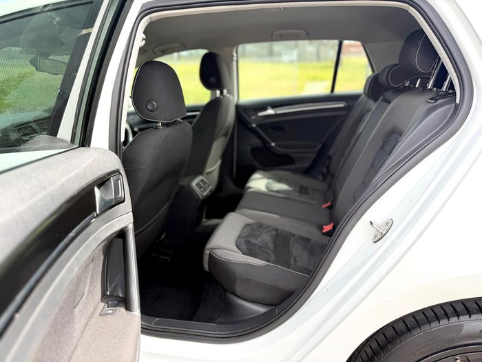 2013 Volkswagen Golf 110TDI Highline 7 Pure White