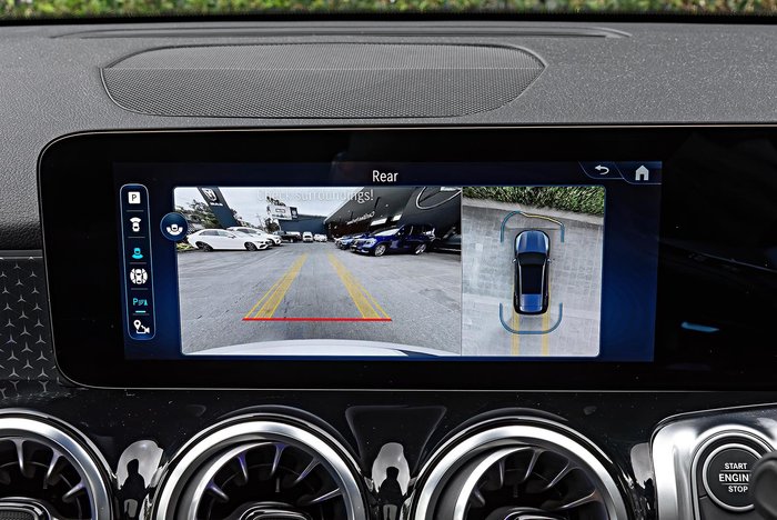 2024 Mercedes-Benz GLB-Class GLB200