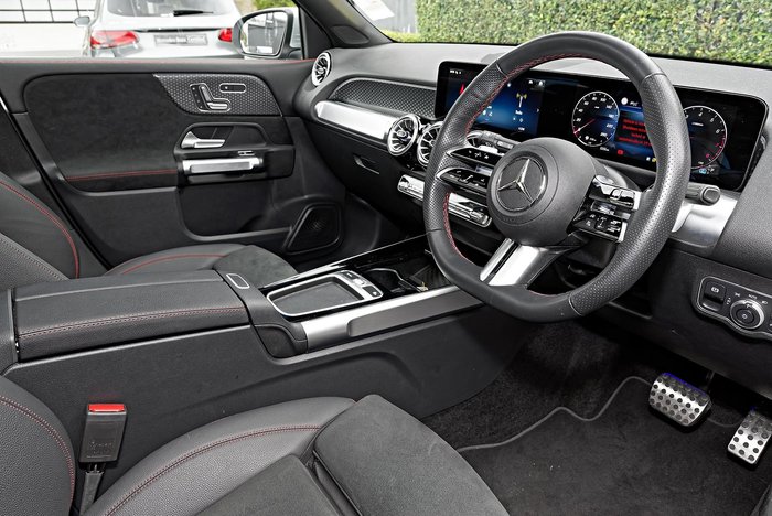 2024 Mercedes-Benz GLB-Class GLB200