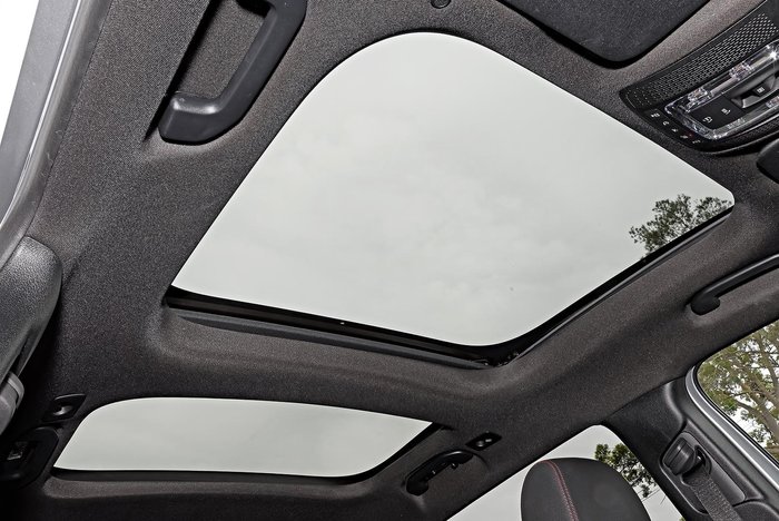 2024 Mercedes-Benz GLB-Class GLB200