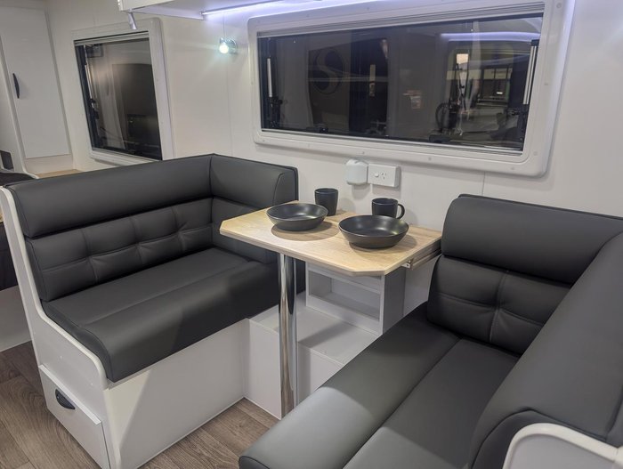 2026 Supreme My26 Classic Tourer 2000_R_K1e1_T