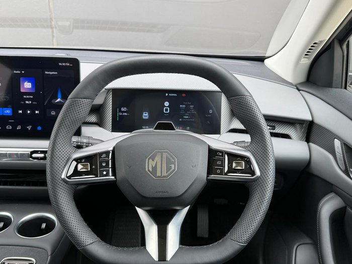 2025 MG MGS5 EV Essence 62