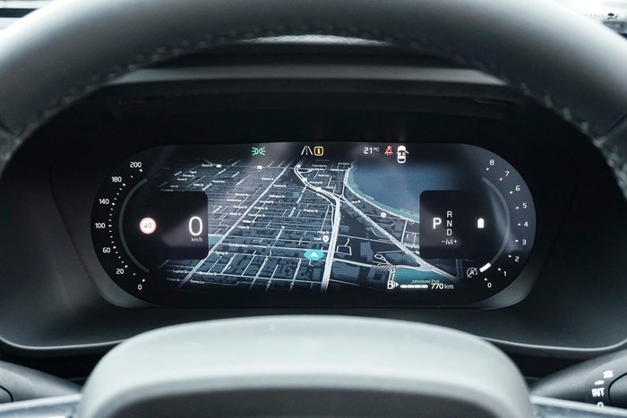 2025 Volvo XC40 Plus B4