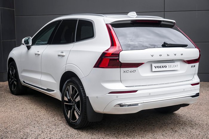 2025 Volvo XC60 Plus B5 Bright
