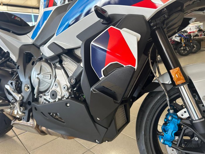 2025 BMW M 1000 XR M 1000 White