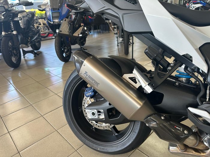 2025 BMW M 1000 XR M 1000 White