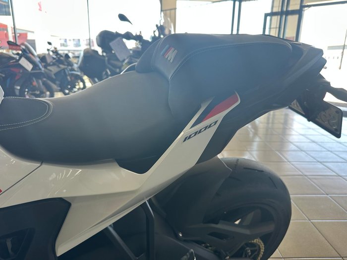 2025 BMW M 1000 XR M 1000 White