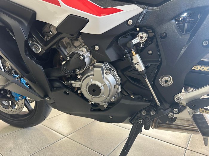 2025 BMW M 1000 XR M 1000 White