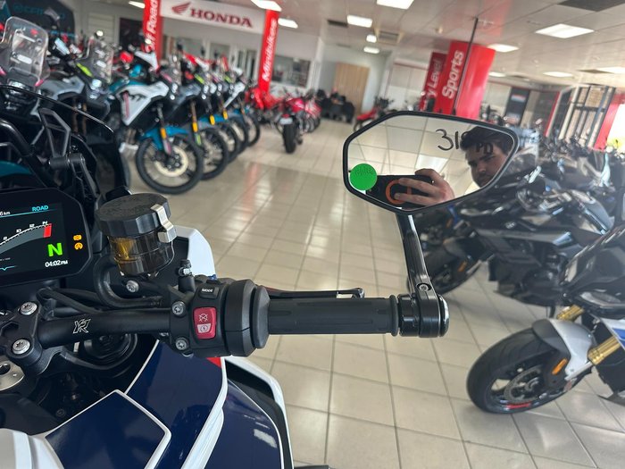 2025 BMW M 1000 XR M 1000 White