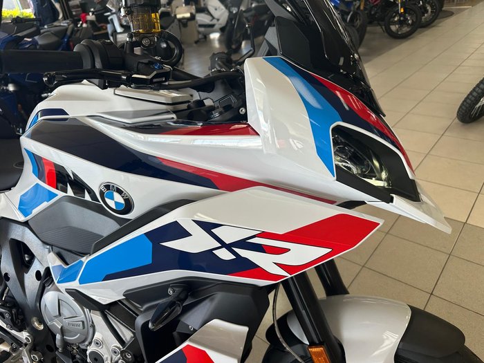 2025 BMW M 1000 XR M 1000 White