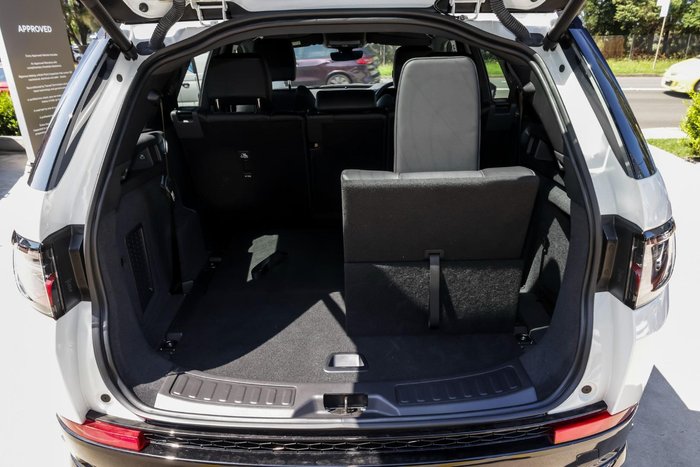 2024 Land Rover Discovery Sport P250 Dynamic SE