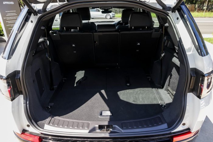 2024 Land Rover Discovery Sport P250 Dynamic SE