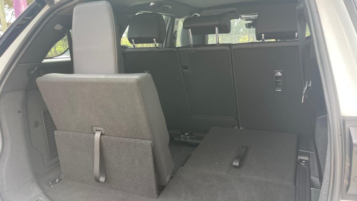 2024 Land Rover Discovery Sport P250 Dynamic SE L550 MY25 4X4 Constant Fuji White